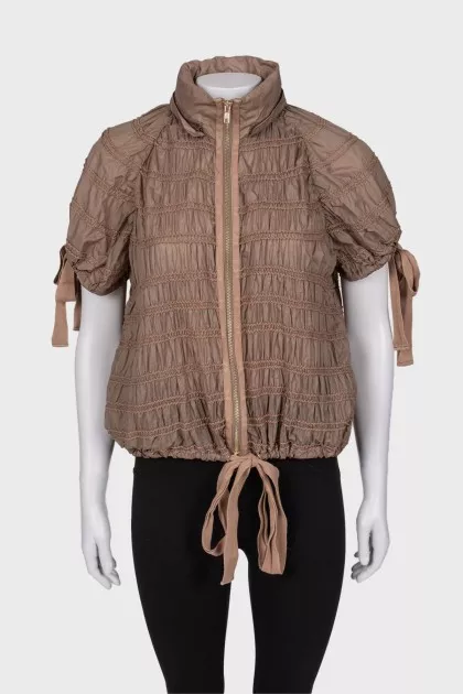 Short -sleeve windbreaker