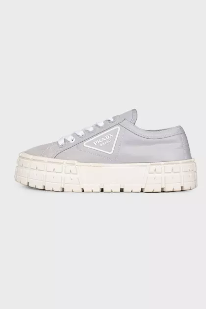Wheel textile sneakers