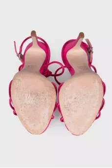 Slingbacks on stud with thin straps
