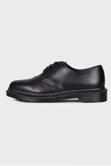 Leather lace shoes