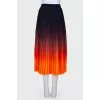 Gradient pleated skirt