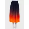 Gradient pleated skirt