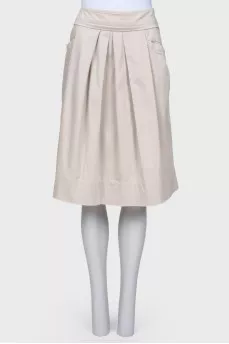 Beige skirt with pockets