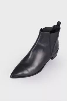 Pointed toe leather chelsea