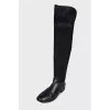 Low-heeled leather boots