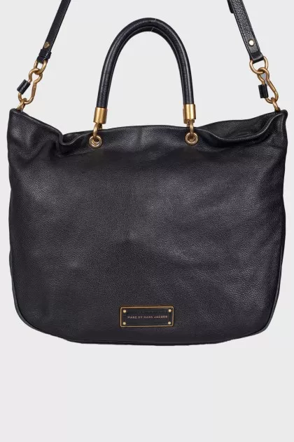 Black shoulder bag