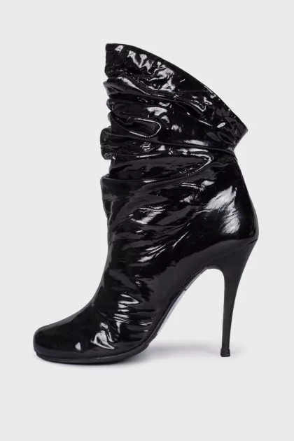 Stiletto ankle boots lacquer