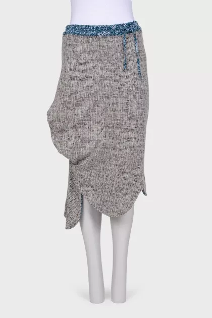 Assymmetrical wool skirt