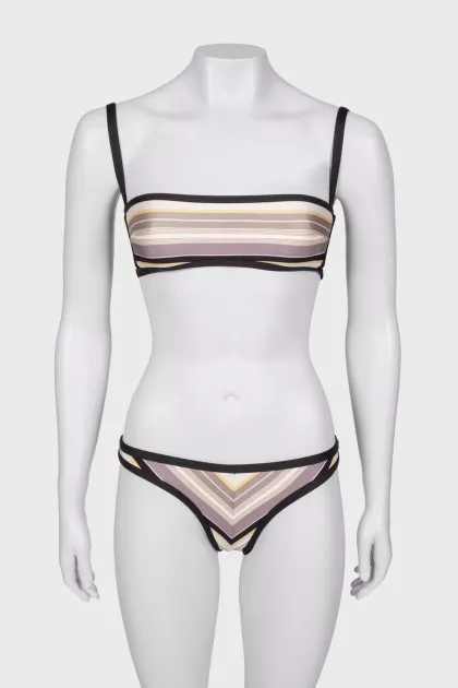 Two-piece bathing suit with print