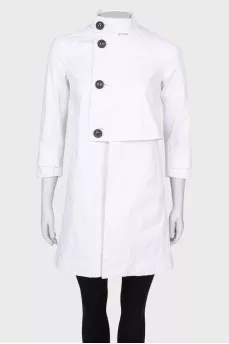 White coat with asymmetry