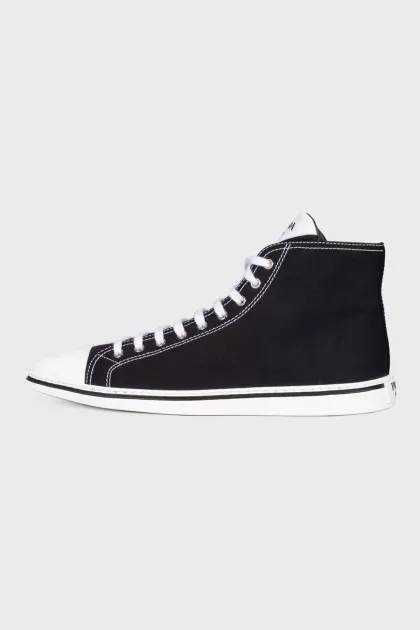 Pointed toecap sneakers