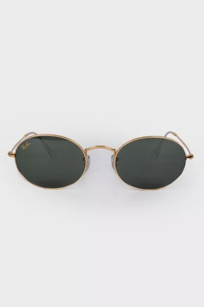 Sunglasses with round lenses