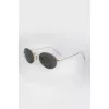 Sunglasses with round lenses