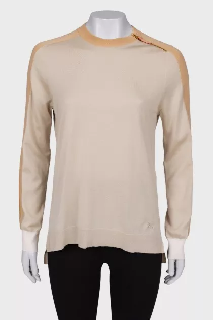 Long sleeve with zipper on the shoulder
