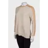 Long sleeve with zipper on the shoulder
