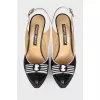 exlLeather shoes with emblem