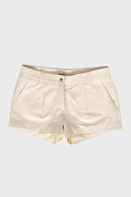 Milk leather shorts