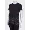 T-shirt with chains at the hem