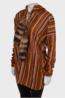 Shirt with fur on ties