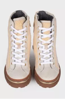 Lace-up boots