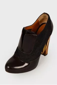 Combined wooden heel ankle boots
