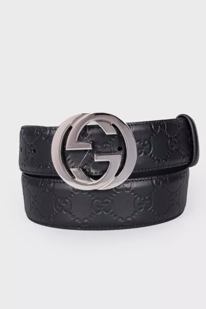 Leather belt with brand logo
