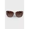 Leopard-print sunglasses