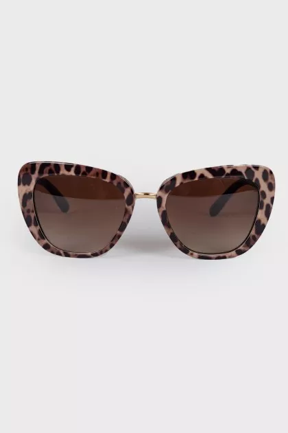 Leopard-print sunglasses