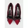 Snakeskin embossed shoes with bow