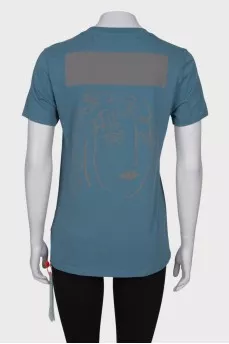 T-shirt with reflective print and tag
