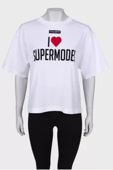 Textured T-shirt with tag