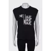 Black printed T-shirt with tag