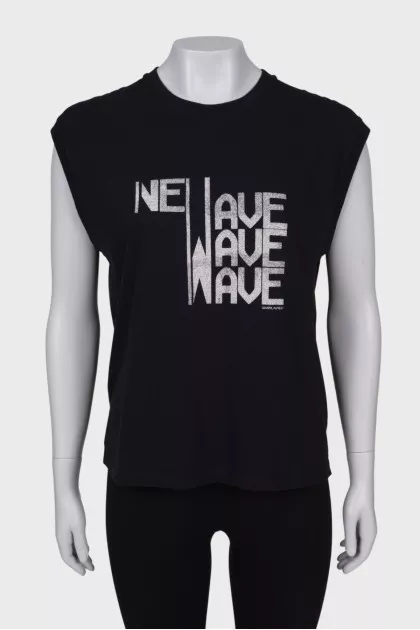 Black printed T-shirt with tag