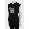 Black printed T-shirt with tag