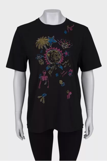 T-shirt with embroidery, with a tag