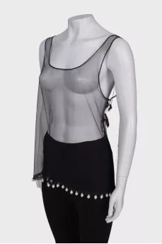 T-shirt in mesh, with a tag