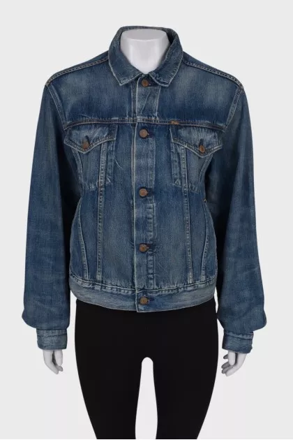 Denim jacket with pockets