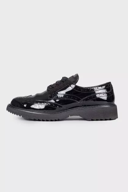 Perforated patent brogues