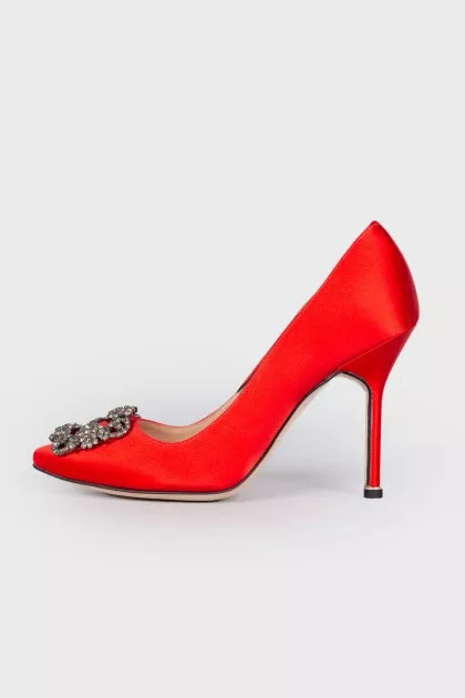 Red Hangisi shoes