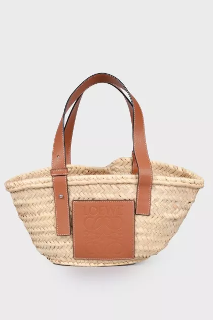 Straw bag with leather handles