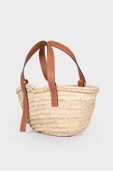Straw bag with leather handles