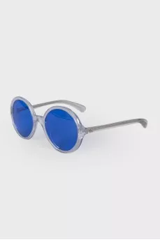 Sunglasses with blue lenses