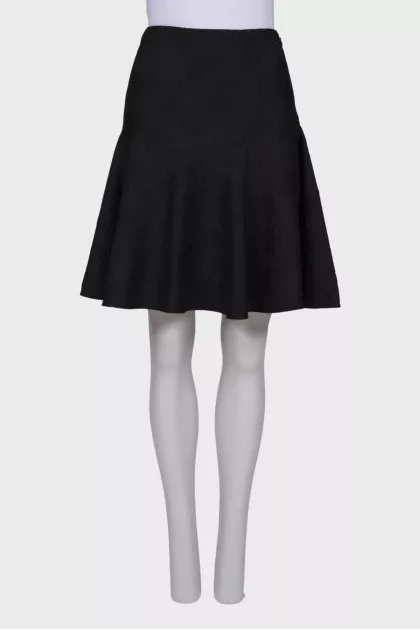 Black textured skirt with tag