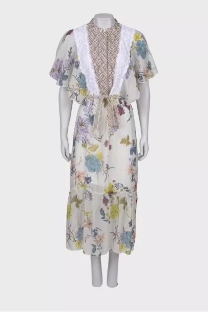 Maxi dress with print and belt