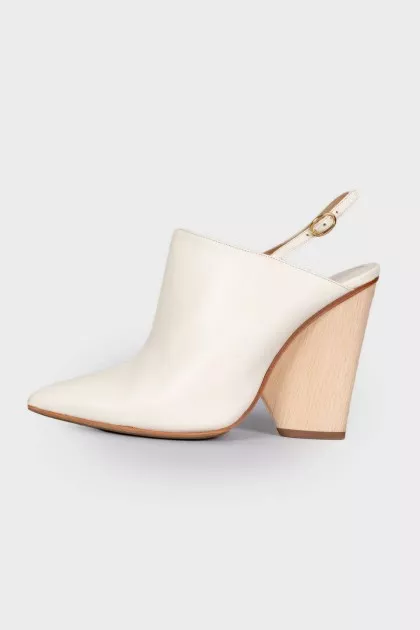 Ankle boots with wooden heels