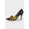 Shoes with textile bow
