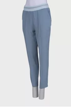 Blue trousers with elastic