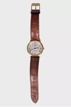 Men's watch with golden hardware