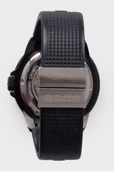 Men's watch with sapphire glass