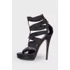 Lacquered sandals with textile inserts